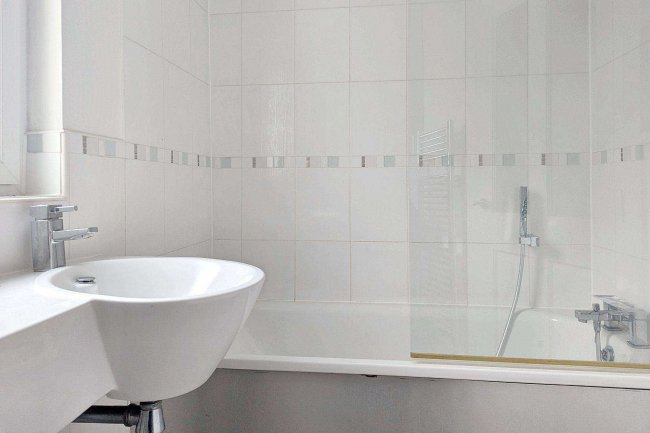 28C Langdon Road, Bromley, BR2 9JS 1