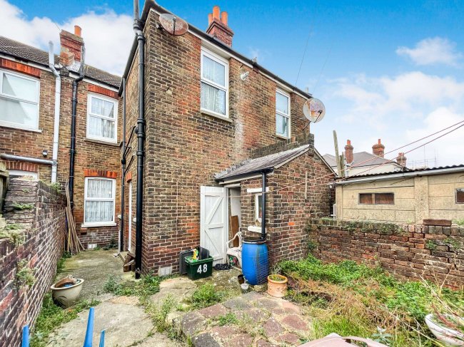 48 Avondale Road, Eastbourne, East Sussex, BN22 8JW 8