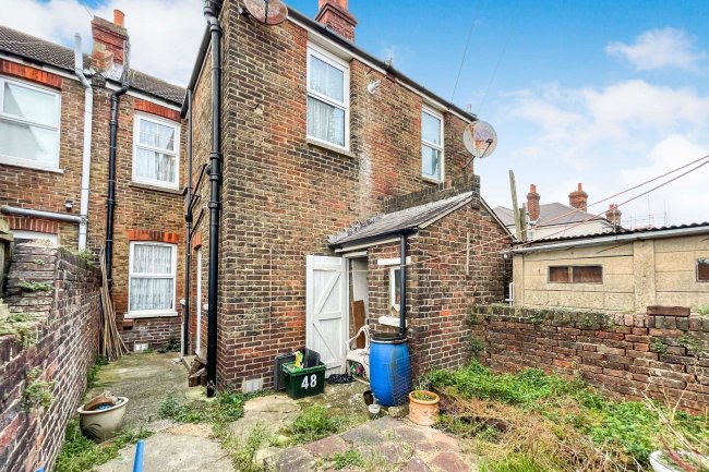 48 Avondale Road, Eastbourne, East Sussex, BN22 8JW 8