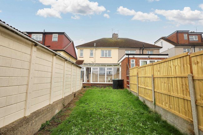 54 Colyer Road, Northfleet, Kent, DA11 8AY 7