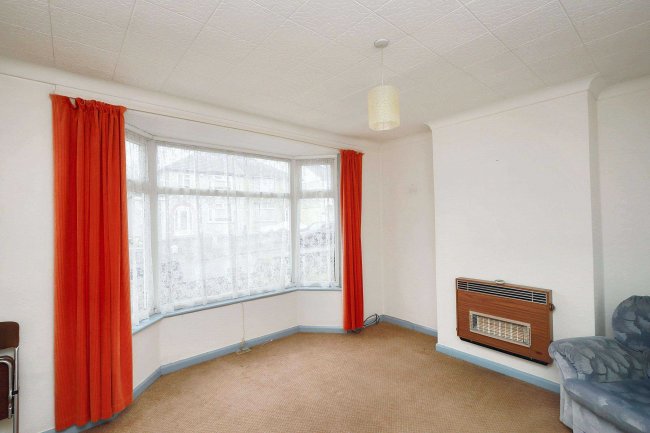 54 Colyer Road, Northfleet, Kent, DA11 8AY 7