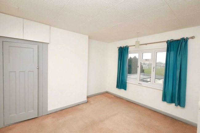 54 Colyer Road, Northfleet, Kent, DA11 8AY 7