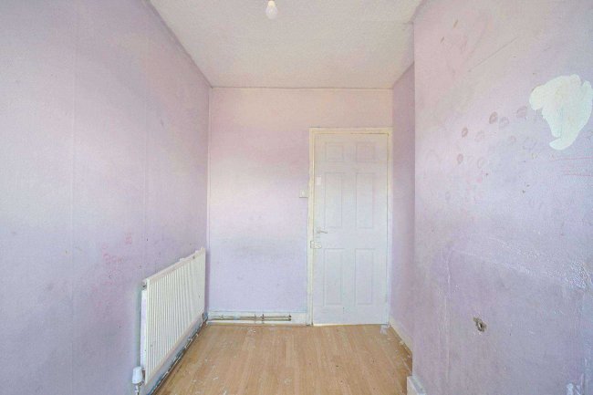 36 Tree Road, Newham, London, E16 3DZ 2