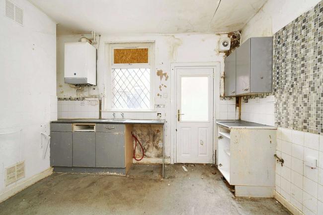 16 Fairbairn Street, Horwich, Bolton, Greater Manchester, BL6 5NF 6