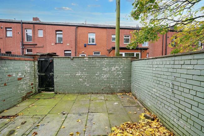 16 Fairbairn Street, Horwich, Bolton, Greater Manchester, BL6 5NF 6