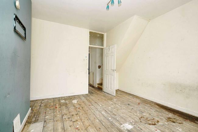 16 Fairbairn Street, Horwich, Bolton, Greater Manchester, BL6 5NF 6