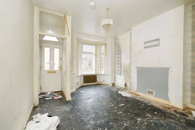 16 Fairbairn Street, Horwich, Bolton, Greater Manchester, BL6 5NF 6