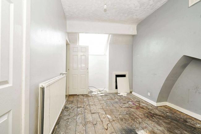 16 Fairbairn Street, Horwich, Bolton, Greater Manchester, BL6 5NF 6