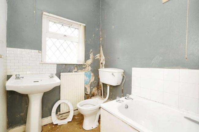 16 Fairbairn Street, Horwich, Bolton, Greater Manchester, BL6 5NF 6