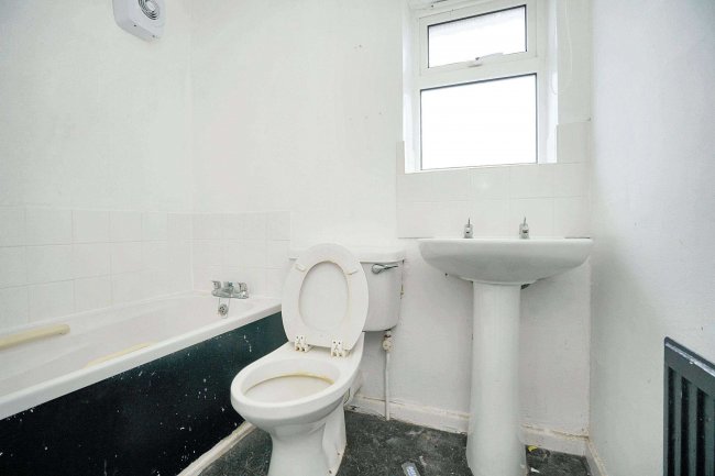 27 Coronation Avenue, Warboys, Huntingdon, Cambridgeshire, PE28 2TL 10