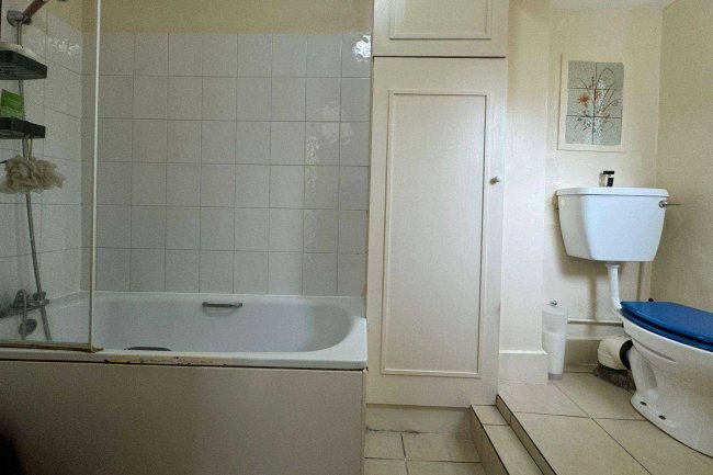 28 Sperling Road, Tottenham, London N17 6UL 2