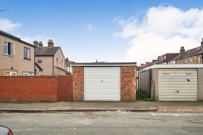 Garage to the rear of 17 Cromwell Road, Hayes, Middlesex, UB3 2PP 9