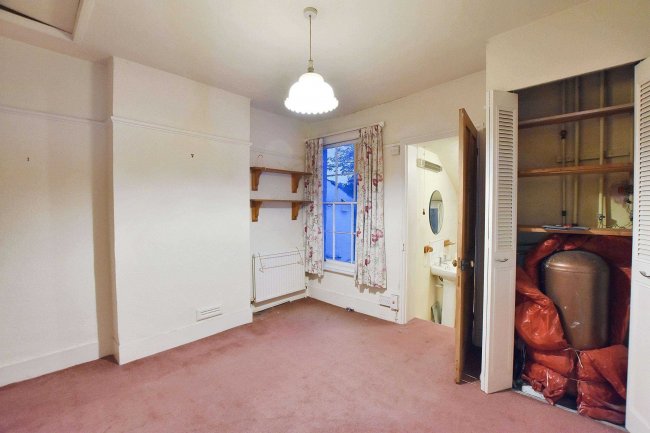 8 Keens Road, Croydon CR0 1AH 4