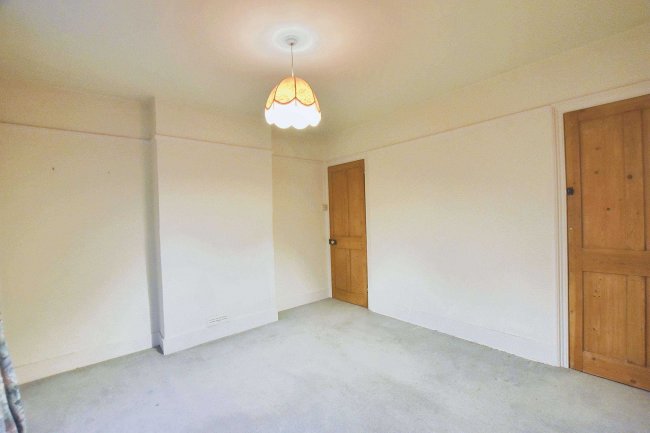 8 Keens Road, Croydon CR0 1AH 4