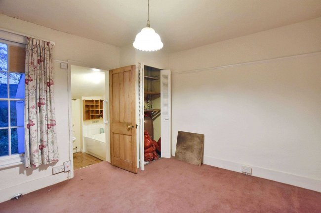 8 Keens Road, Croydon CR0 1AH 4