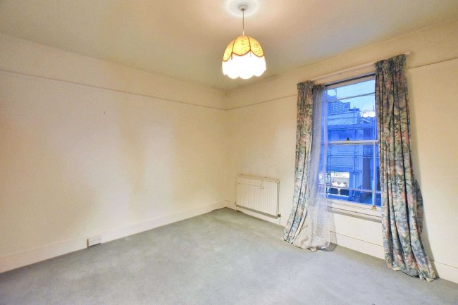 8 Keens Road, Croydon CR0 1AH 4