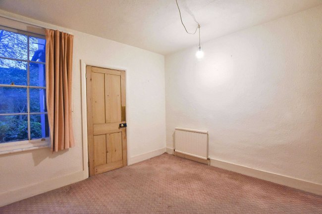 8 Keens Road, Croydon CR0 1AH 4