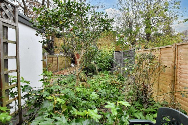 8 Keens Road, Croydon CR0 1AH 4