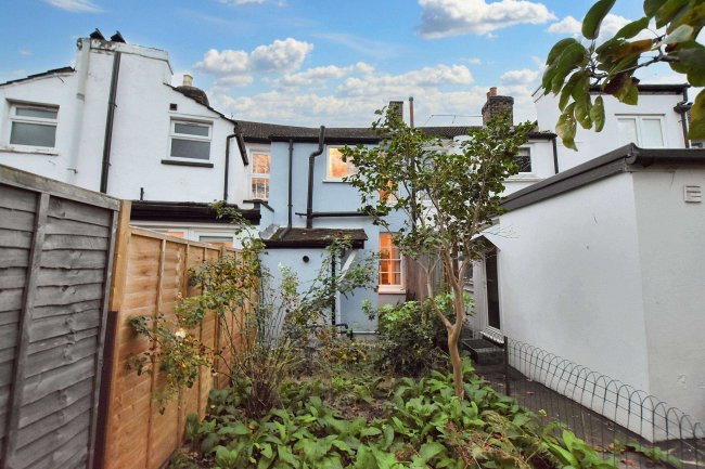 8 Keens Road, Croydon CR0 1AH 4