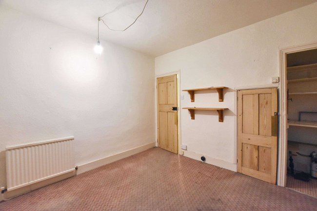 8 Keens Road, Croydon CR0 1AH 4