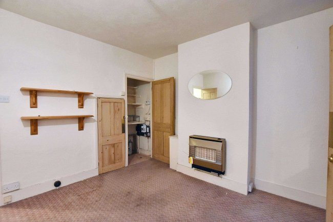 8 Keens Road, Croydon CR0 1AH 4