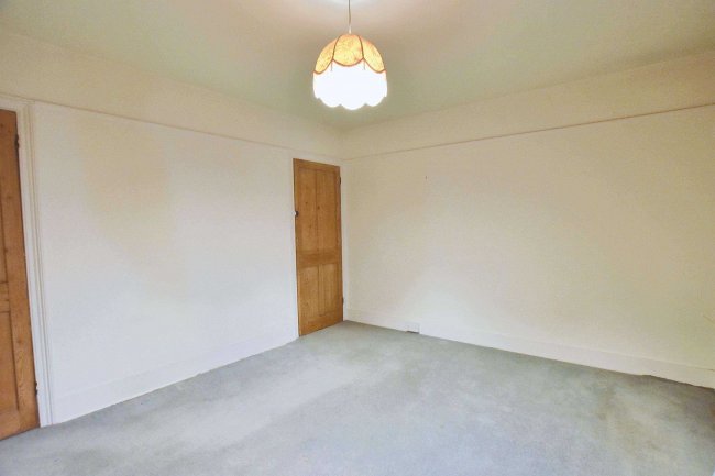 8 Keens Road, Croydon CR0 1AH 4