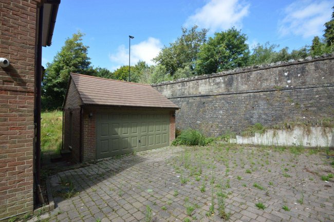 7 Stonelands Park, Ryde, PO33 3BD 8