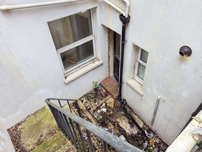 Garden Flat, 31 Thurlow Park Road, Lambeth, London, SE21 8JP 8