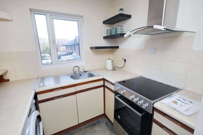 10 Alders Close, Wanstead, E11 3RZ 9