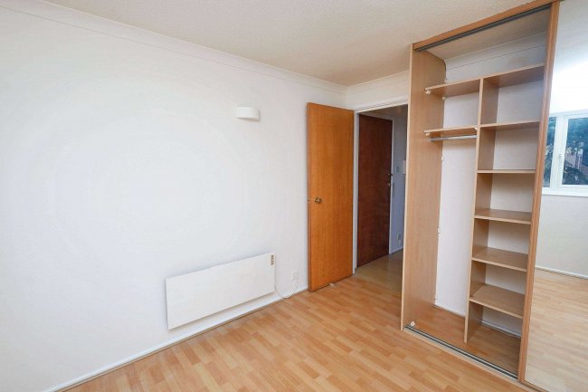 10 Alders Close, Wanstead, E11 3RZ 9