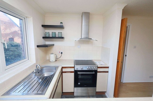 10 Alders Close, Wanstead, E11 3RZ 9