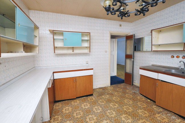 20 Courtlands Drive, Watford, Herts, WD17 4HT 5