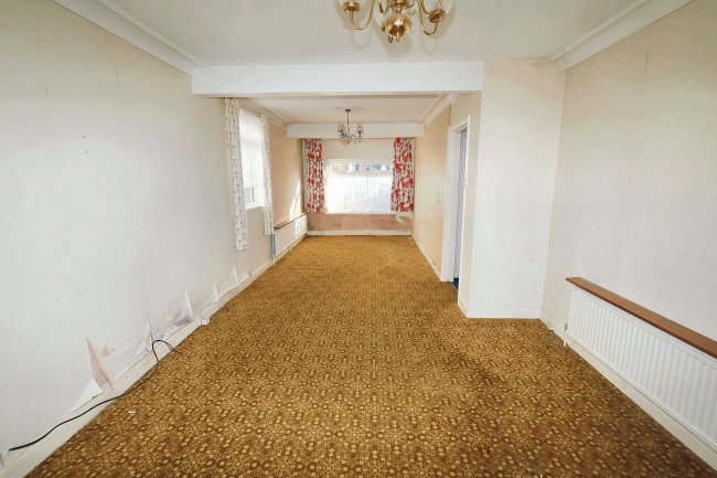 20 Courtlands Drive, Watford, Herts, WD17 4HT 5