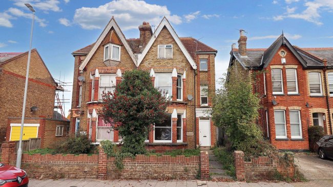 15 Mickleburgh Hill, Herne Bay, CT6 6AB 6