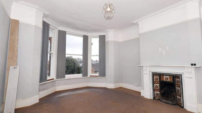 15 Mickleburgh Hill, Herne Bay, CT6 6AB 6