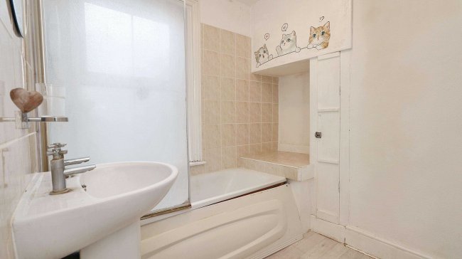 15 Mickleburgh Hill, Herne Bay, CT6 6AB 6