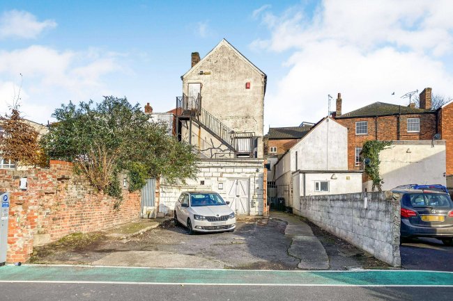 47 High Street, Taunton, Somerset TA1 3PR 52