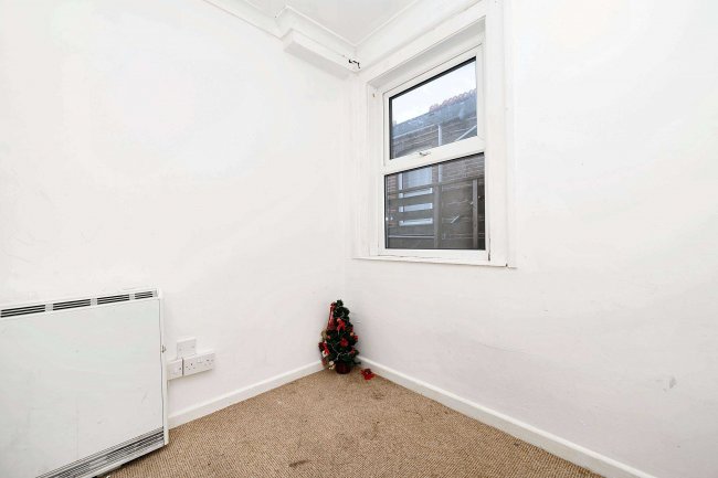 Flat 3, 49 Elm Grove, Southsea, Hampshire, PO5 1JF 8