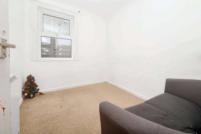 Flat 3, 49 Elm Grove, Southsea, Hampshire, PO5 1JF 8