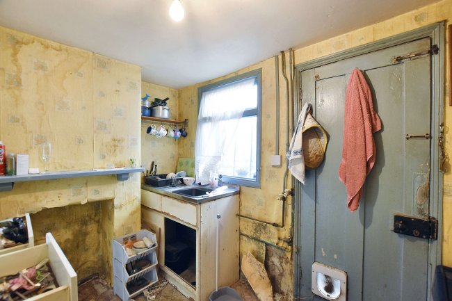 265 Brook Street, Erith, Kent, DA8 1EB 1