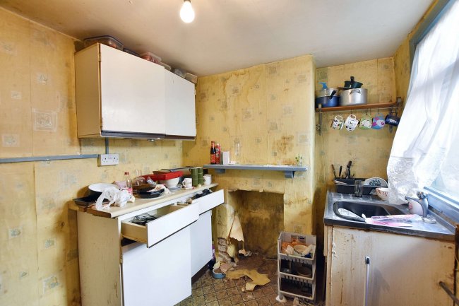 265 Brook Street, Erith, Kent, DA8 1EB 1