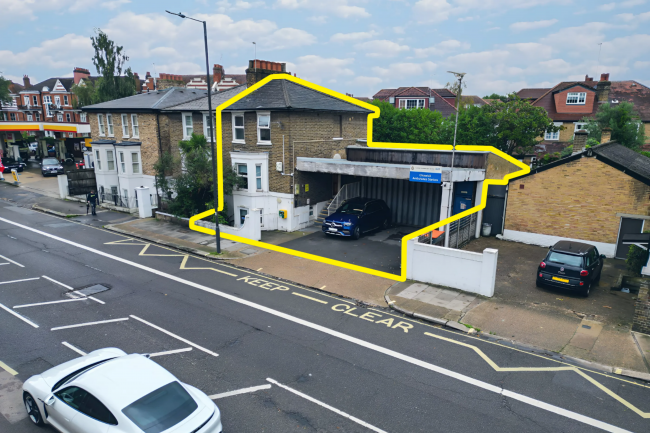 Chiswick Ambulance Station, 368 Goldhawk Road, Chiswick, W6 0XF 8