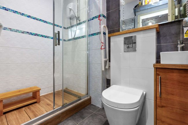 88/88A Willesden Lane, Kilburn, London NW6 7TA 10