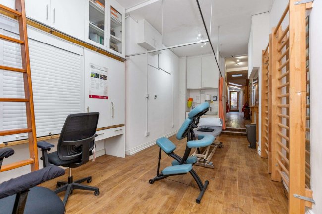 88/88A Willesden Lane, Kilburn, London NW6 7TA 10