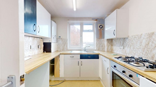 8A Holme Close, Cheshunt, Waltham Cross, EN8 8ST 3