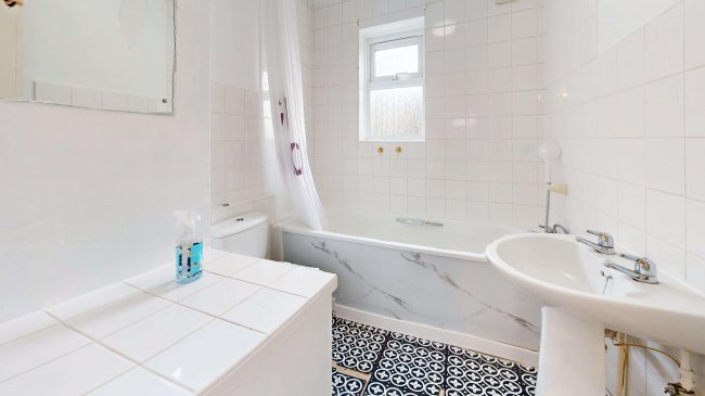 8A Holme Close, Cheshunt, Waltham Cross, EN8 8ST 3