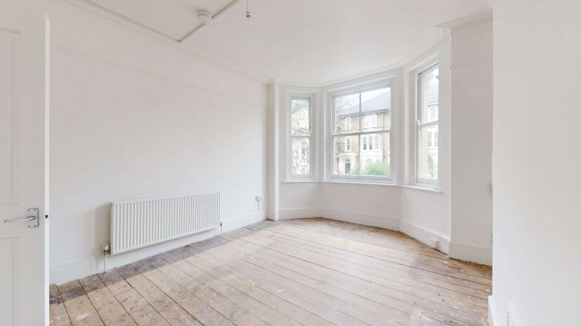 Flat 3, 28 Cathcart Hill, Tufnell Park, London, N19 5QN 4
