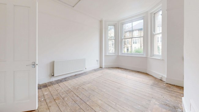 Flat 3, 28 Cathcart Hill, Tufnell Park, London, N19 5QN 4