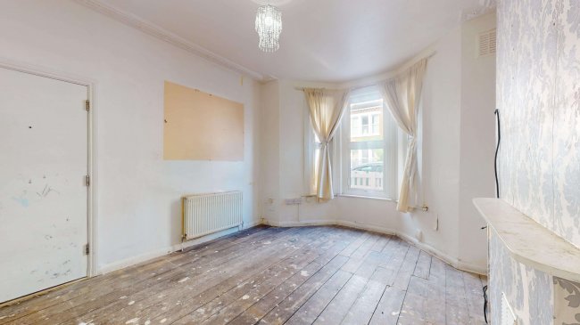 Flat B 58 Hemberton Road, Clapham, London SW9 9LJ 10