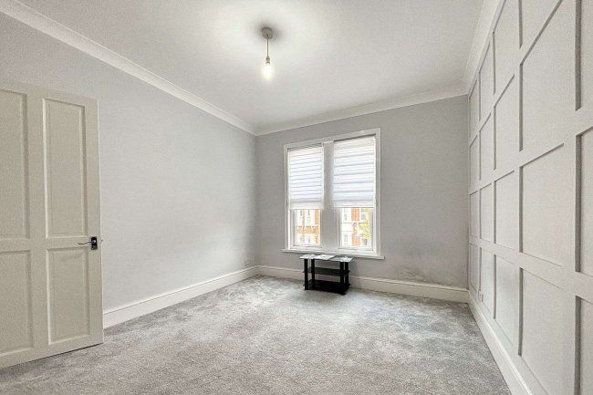 65 Granville Road, Walthamstow, London E17 9BS 9